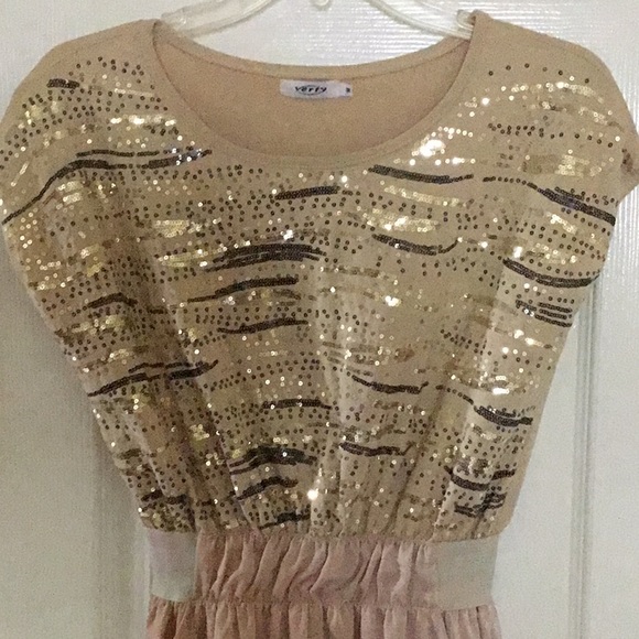 Gold Sparkly Verty Dress - Picture 2 of 3